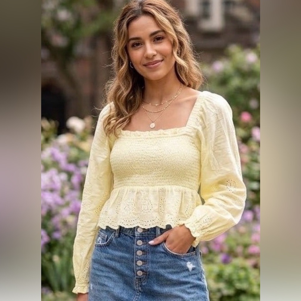 American Eagle Outfitters  Yellow Lime  Eyelet Peplum Balloon Sleeve Top Medium